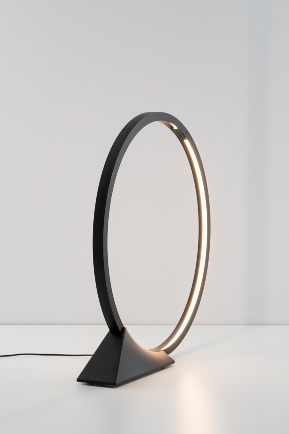 O Floor Lampadaire d'intérieur LED Artemide