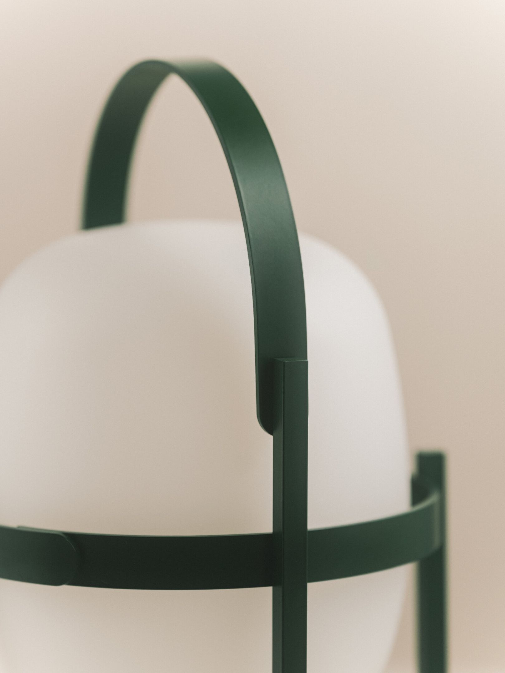 Cestita Alubat Lampe de table English Green Santa & Cole