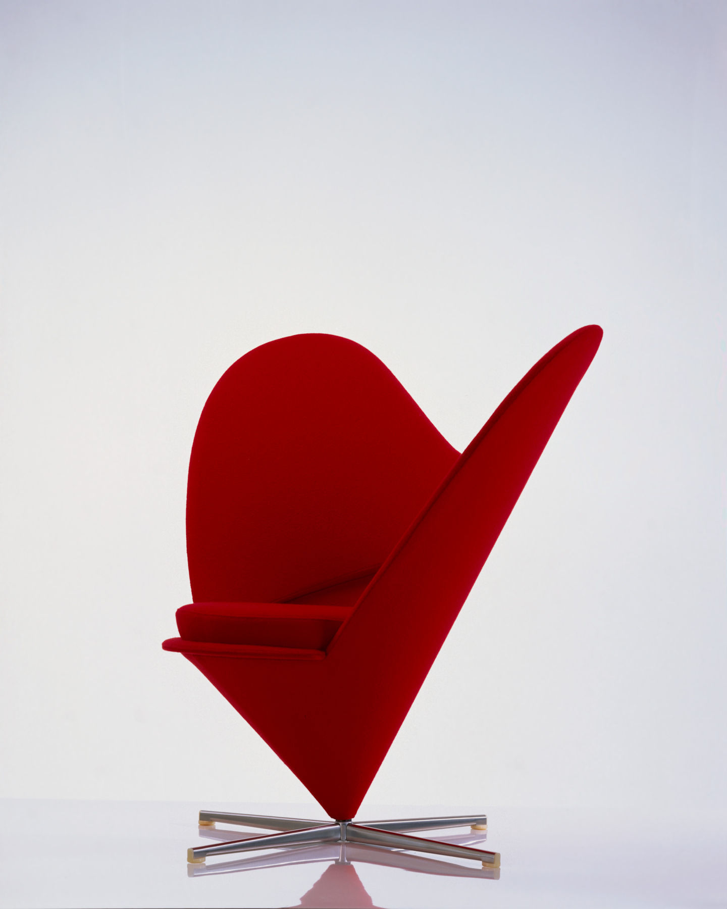 Heart Cone Chair Vitra