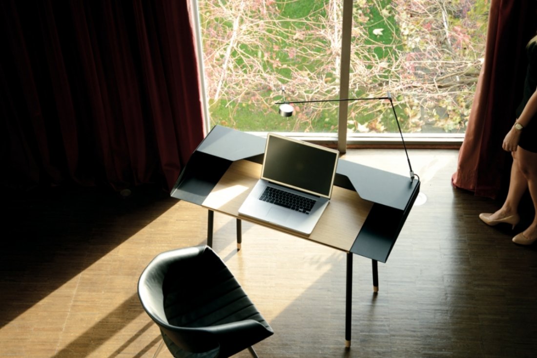 Miss Moneypenny bureau Radius