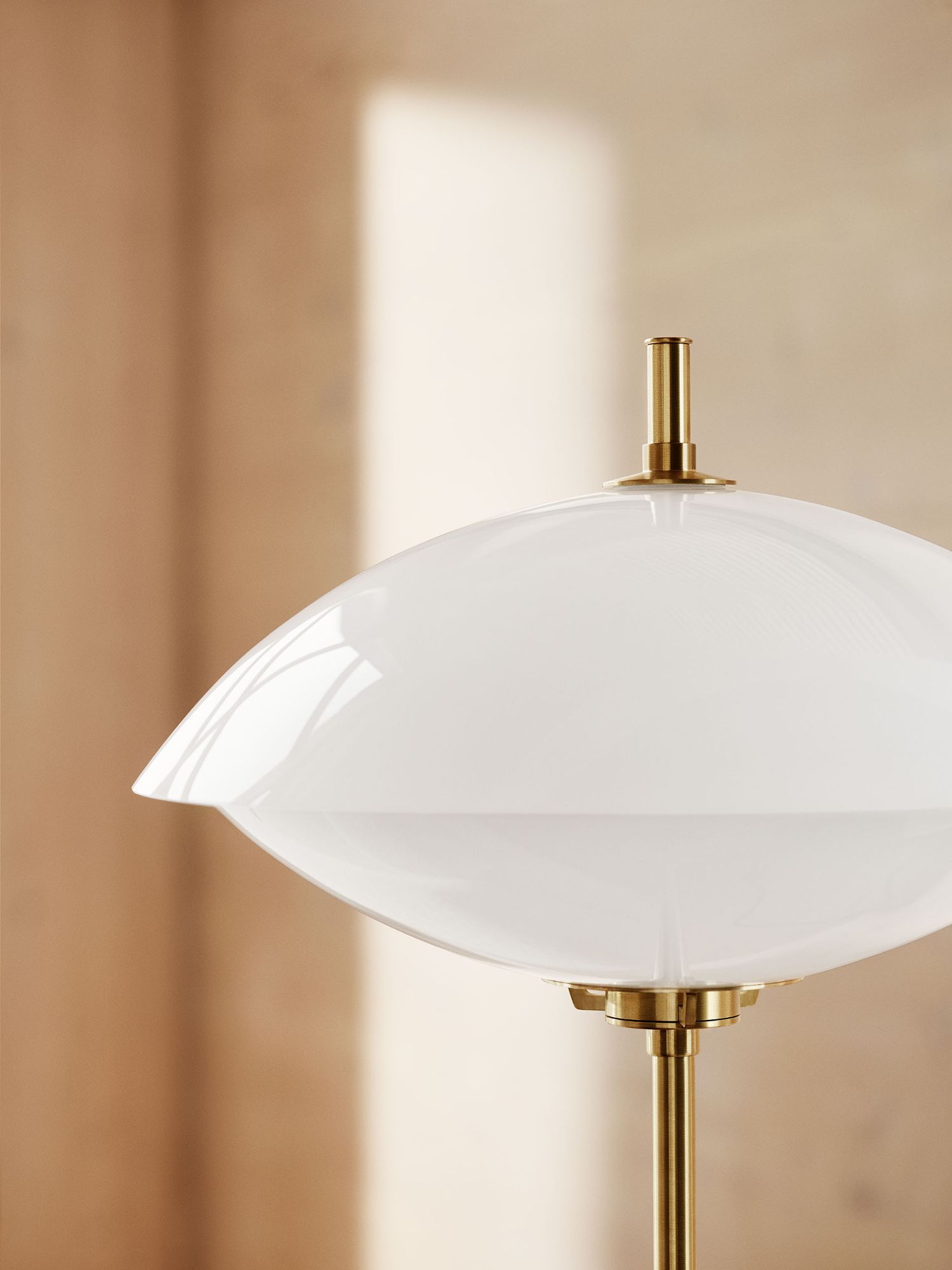 Clam Floor lamp lampadaire Fritz Hansen 