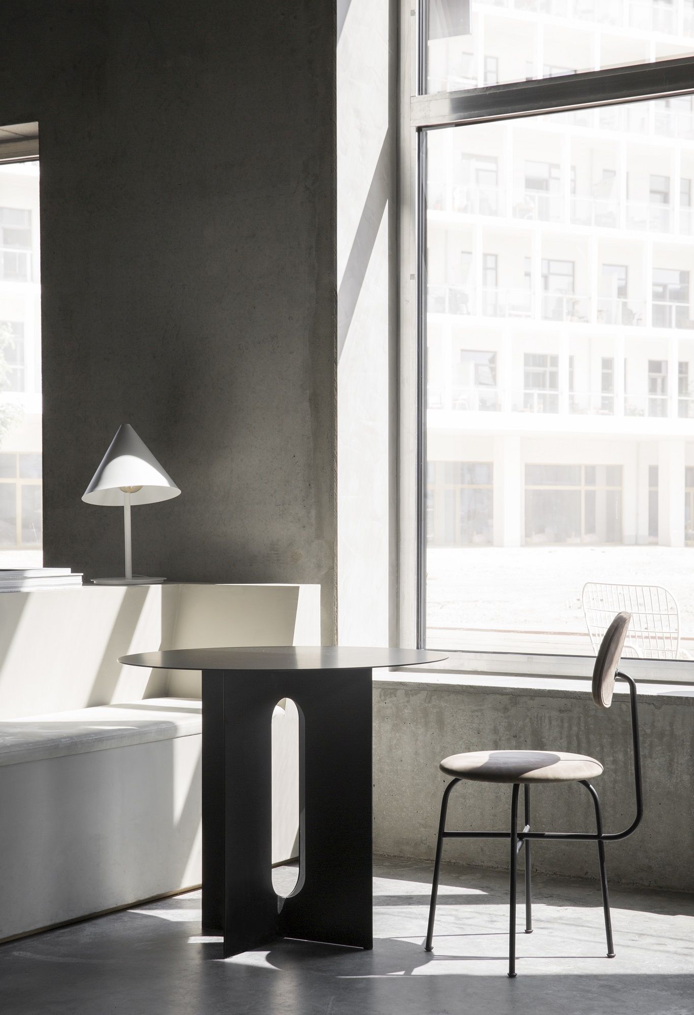 Afteroom Dining Chair Plus chaise / chaise de salle à manger Audo Copenhagen  Afteroom Dining Chair Plus chaise / chaise de salle à manger Audo Copenhagen