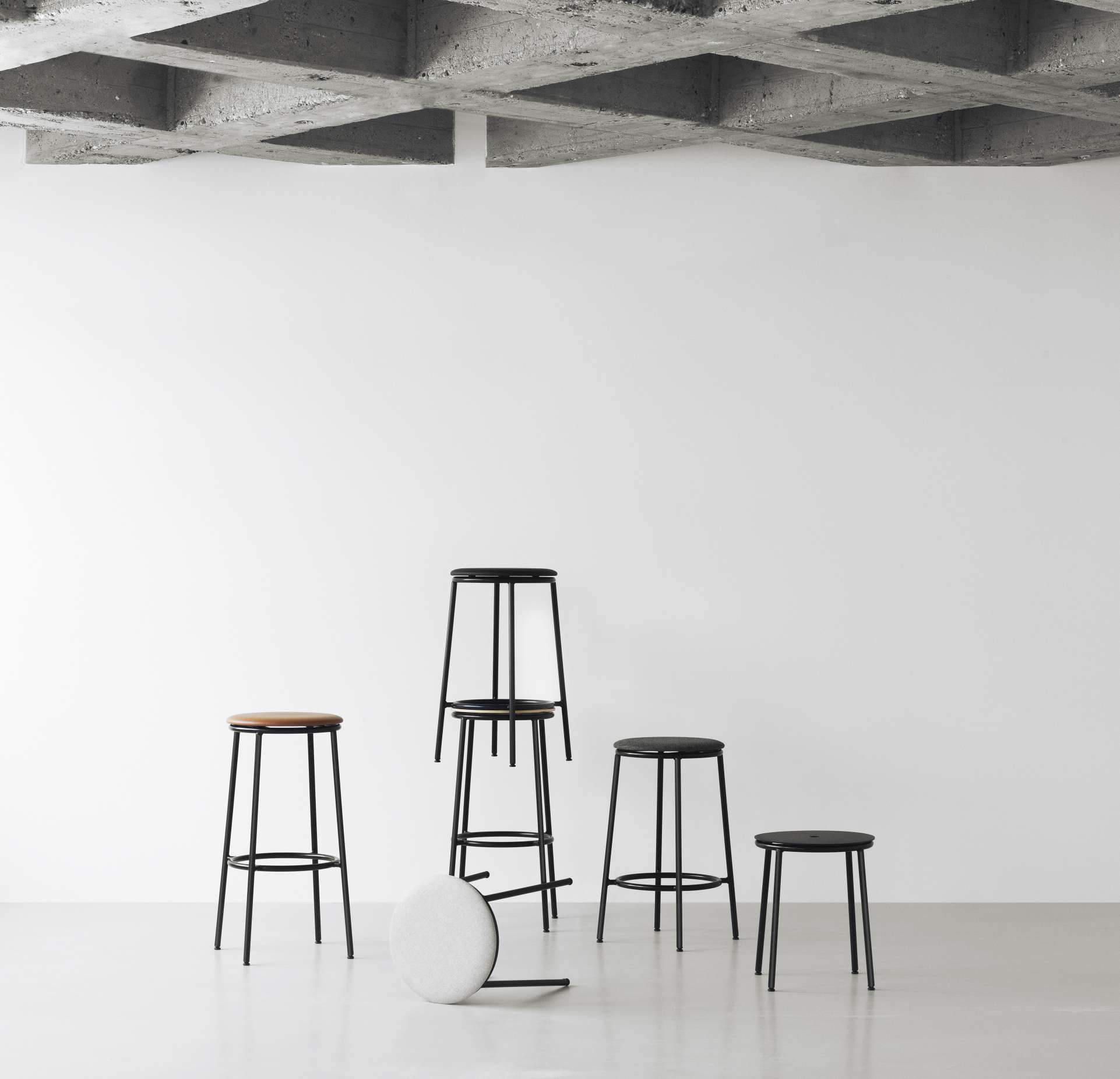 Circa Barstool H 75 cm Tabouret de bar Normann Copenhagen 