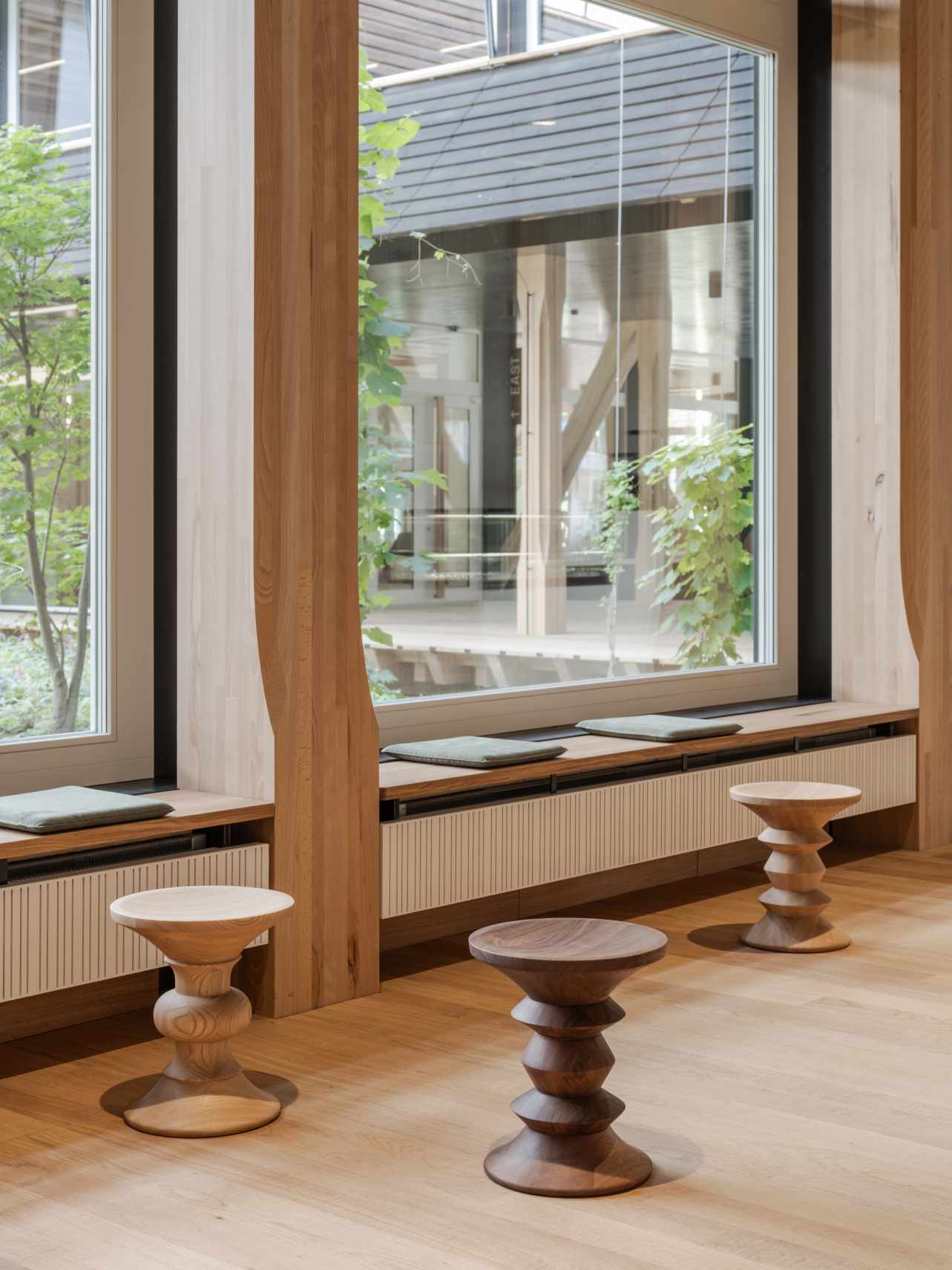 Eames Stools A Tabouret Vitra NOUVELLE VERSION