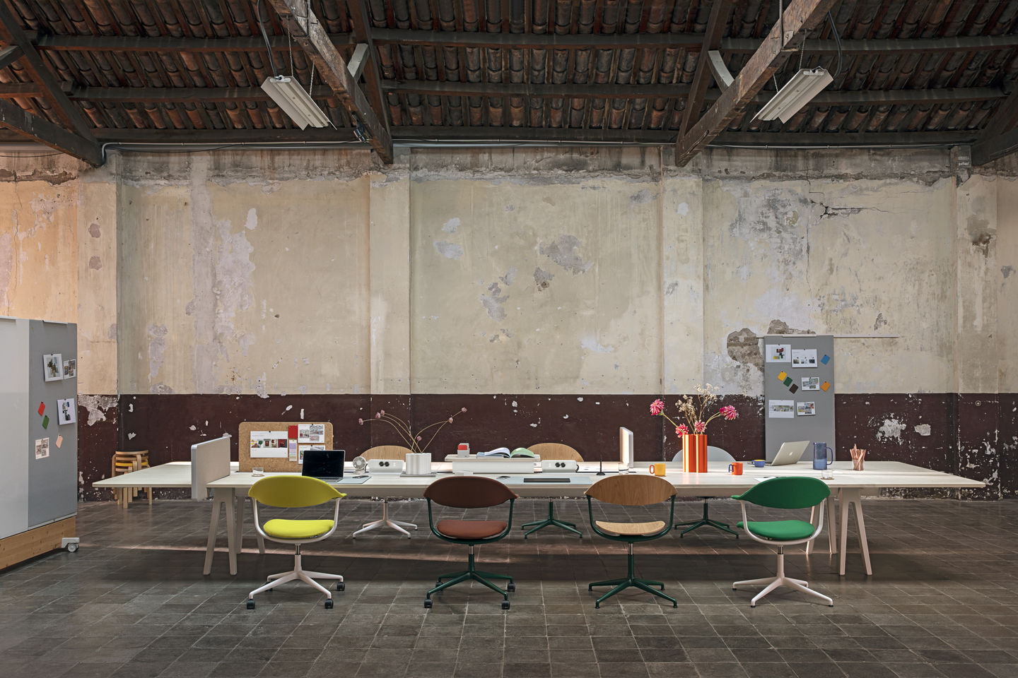 Mynt dossier et assise plastique Chaise de bureau Vitra