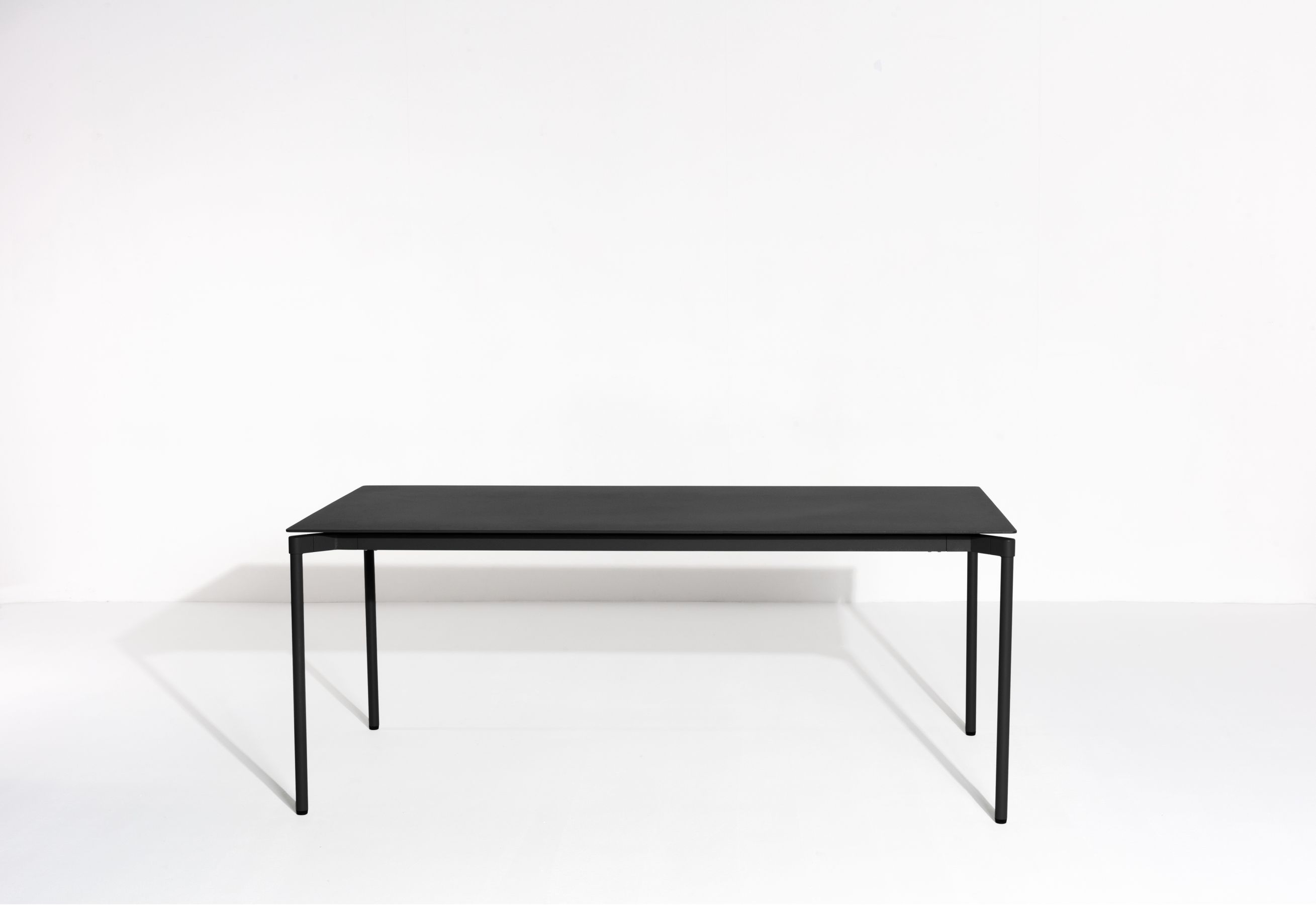 Fromme Dining Table Rectangulaire Table de salle à manger rectangulaire Petite Friture 