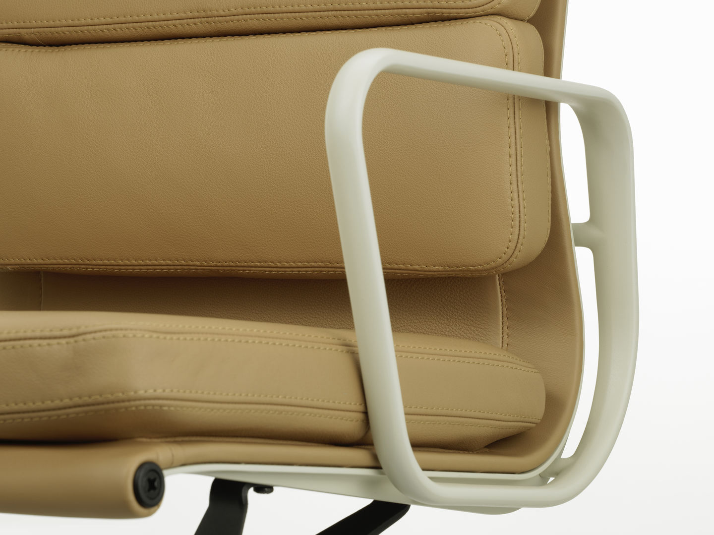 Soft Pad Chair EA 231 / EA231 Chaise Vitra