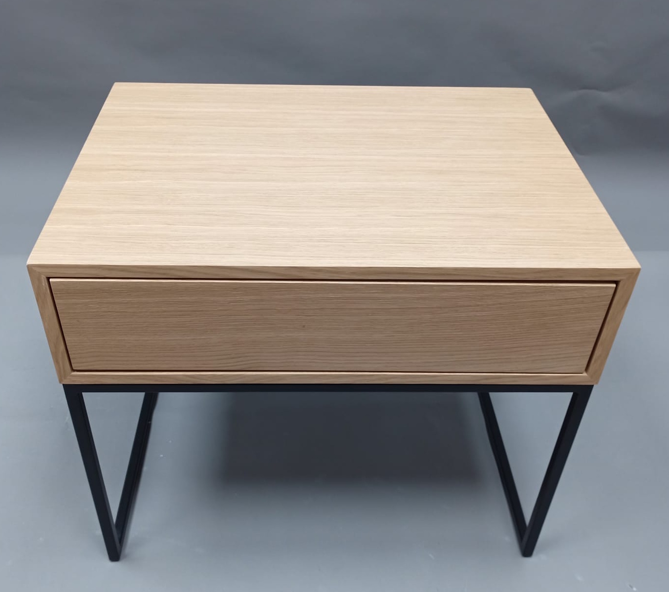Table d'appoint Dina, chêne naturel, Jan Kurtz, exemplaire défectueux 