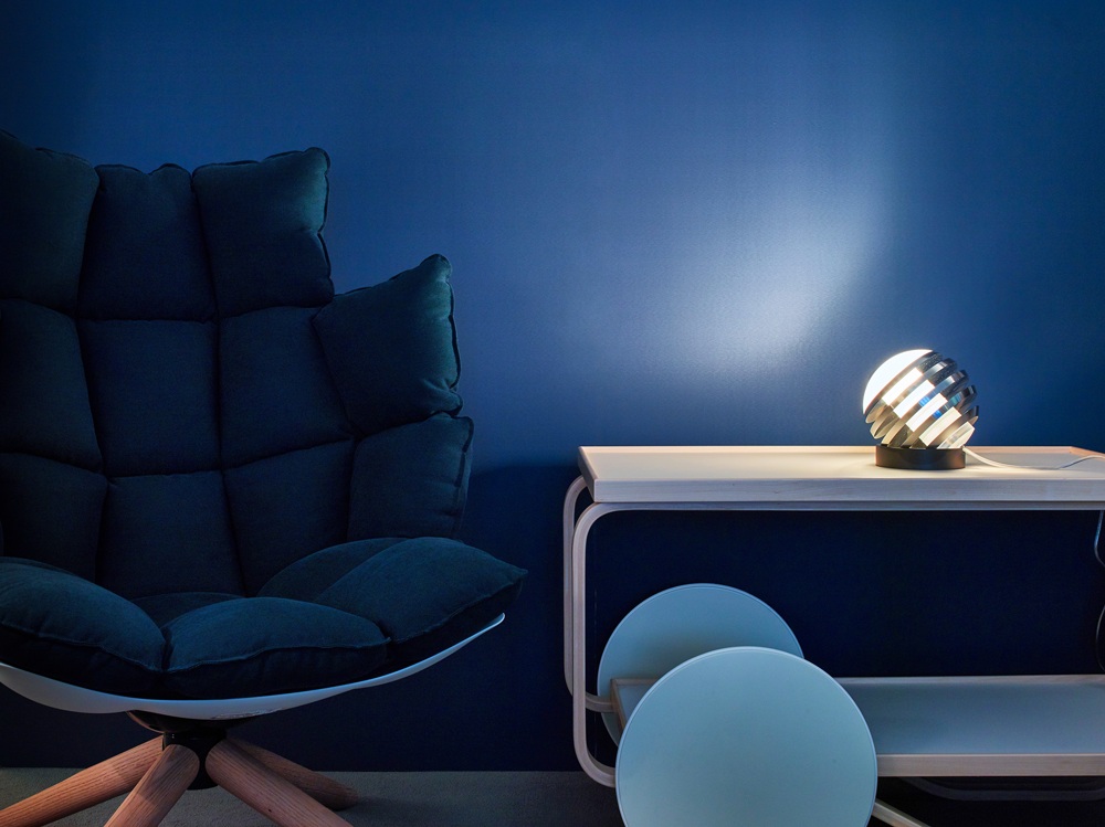Bulo lampe de Table Tecnolumen