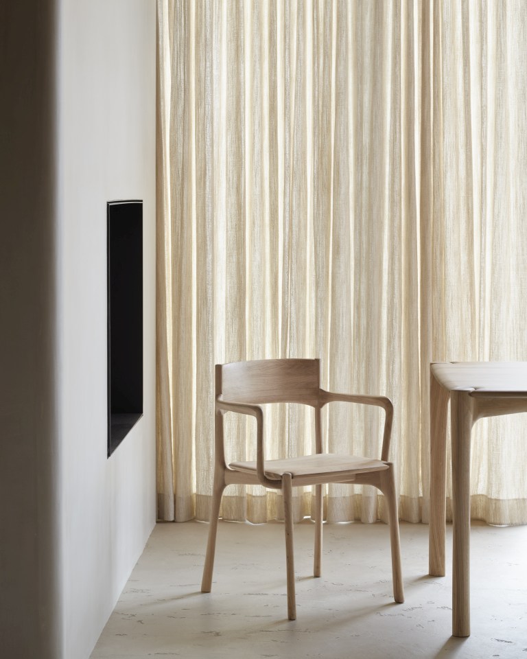 PI Dining Chair avec accoudoirs Chaise Ethnicraft