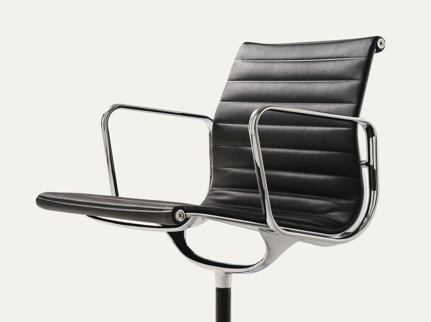 Aluminum Chair EA107 / EA 107 Chaise Vitra