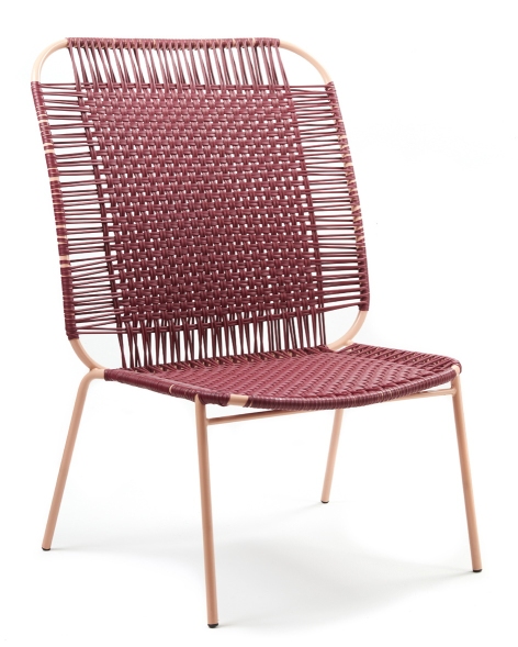 Roter Cielo Lounge Chair für Outdoor, hoch, mit geflochtener Sitzfläche und Rückenlehne.
