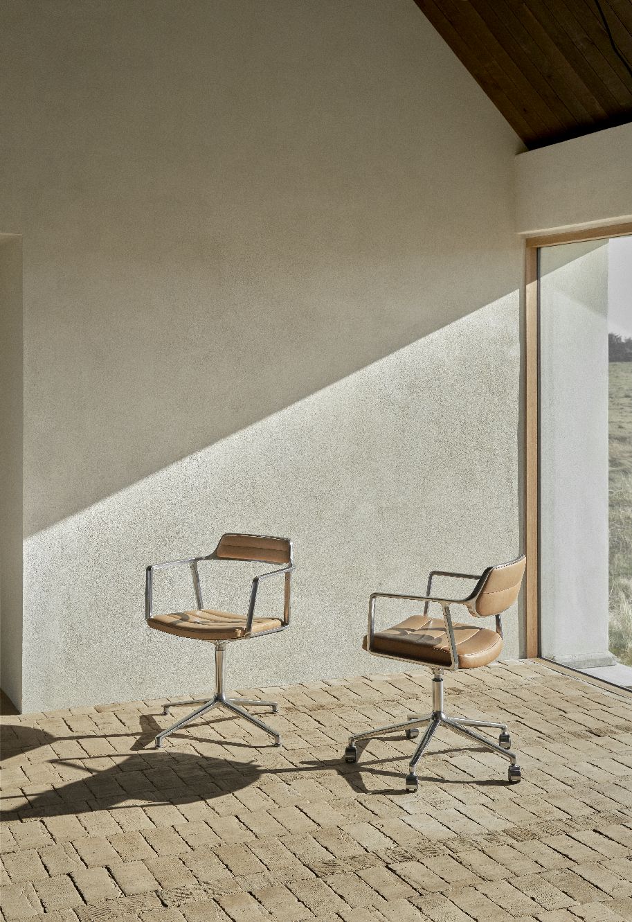 Vipp 453+ / Vipp453+ Swivel Chair Chaise pivotante Vipp