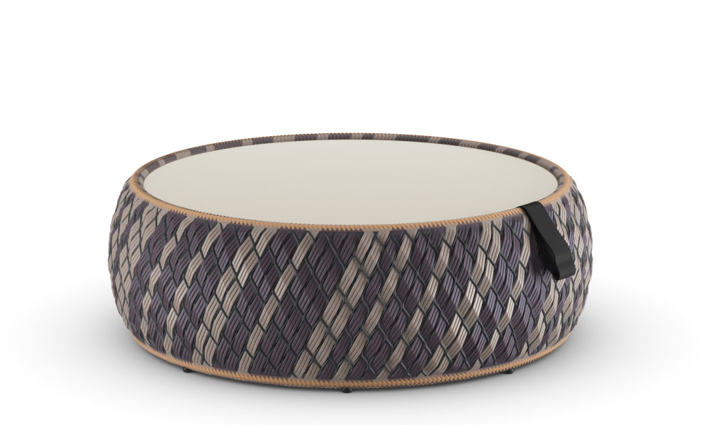 Dala Table basse Dedon Runder Dala Kaffeetisch von Dedon mit geflochtenem Design und heller Tischplatte für den Außenbereich.