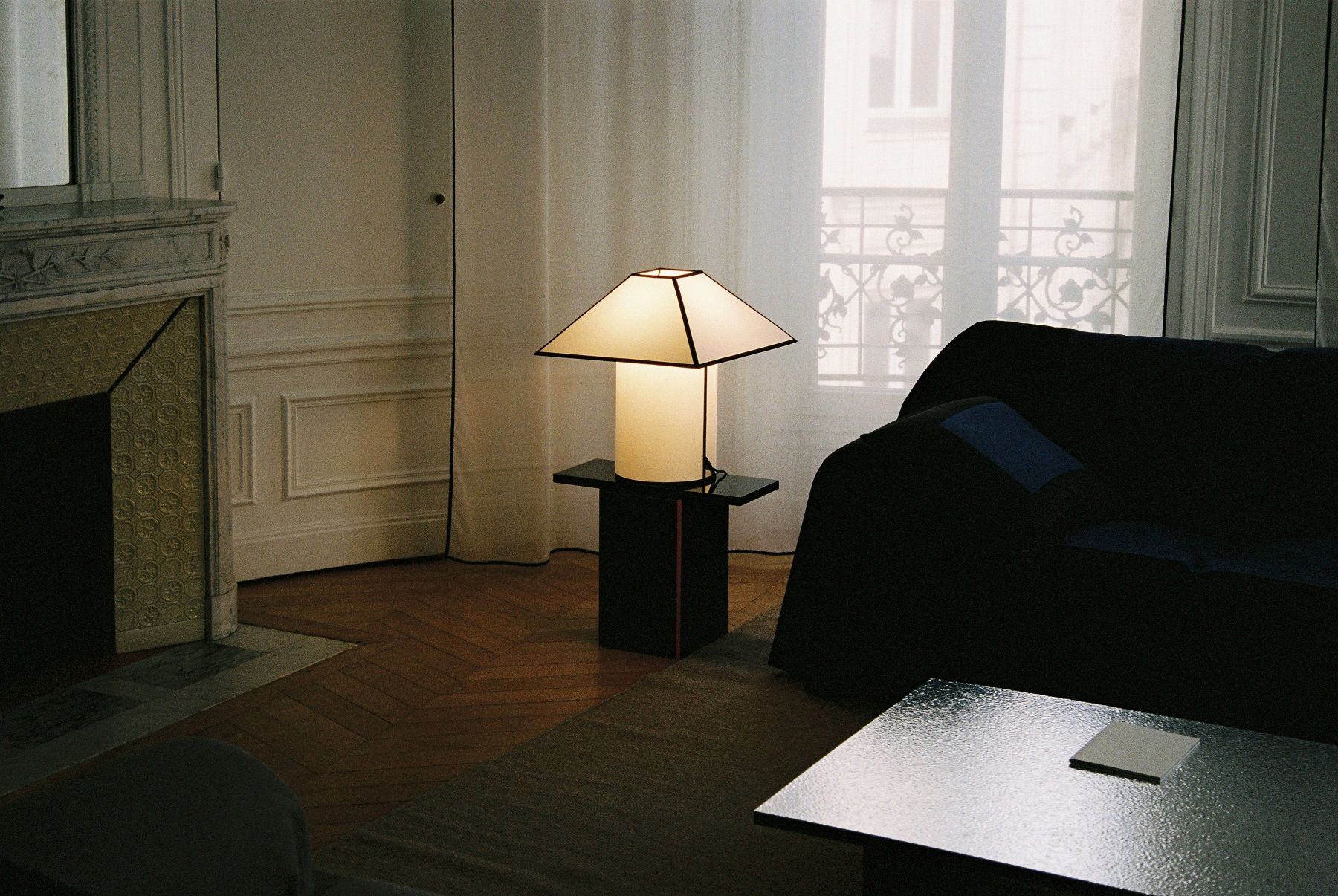 Ava Pyramid Table Lamp Lampe de table Hay