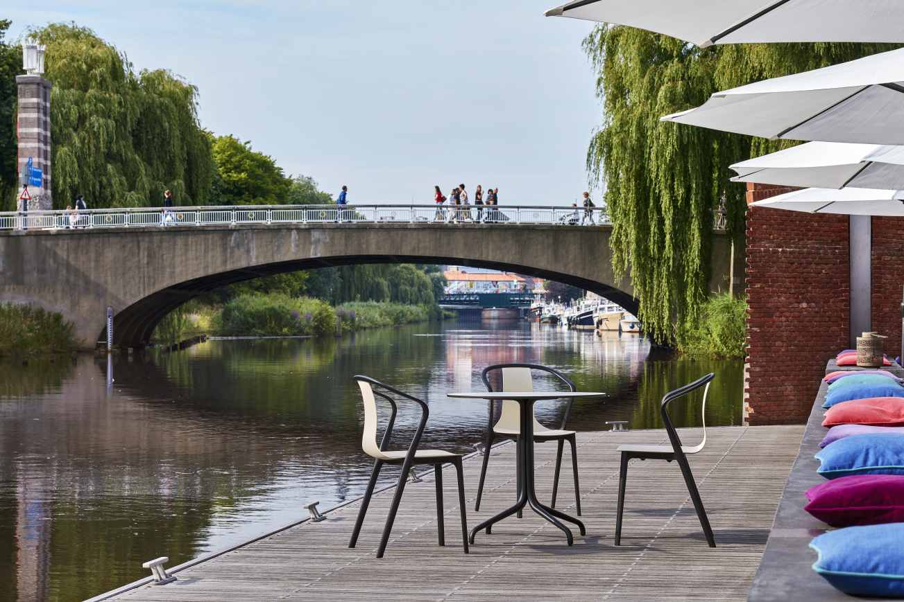 Belleville Table Tisch Vitra