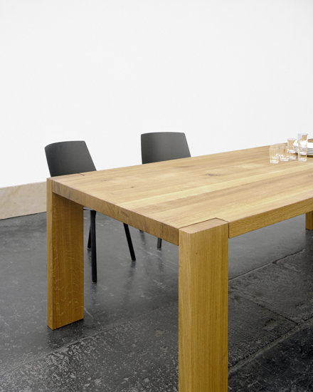 TA17 London Table de salle à manger de Philipp Mainzer e15