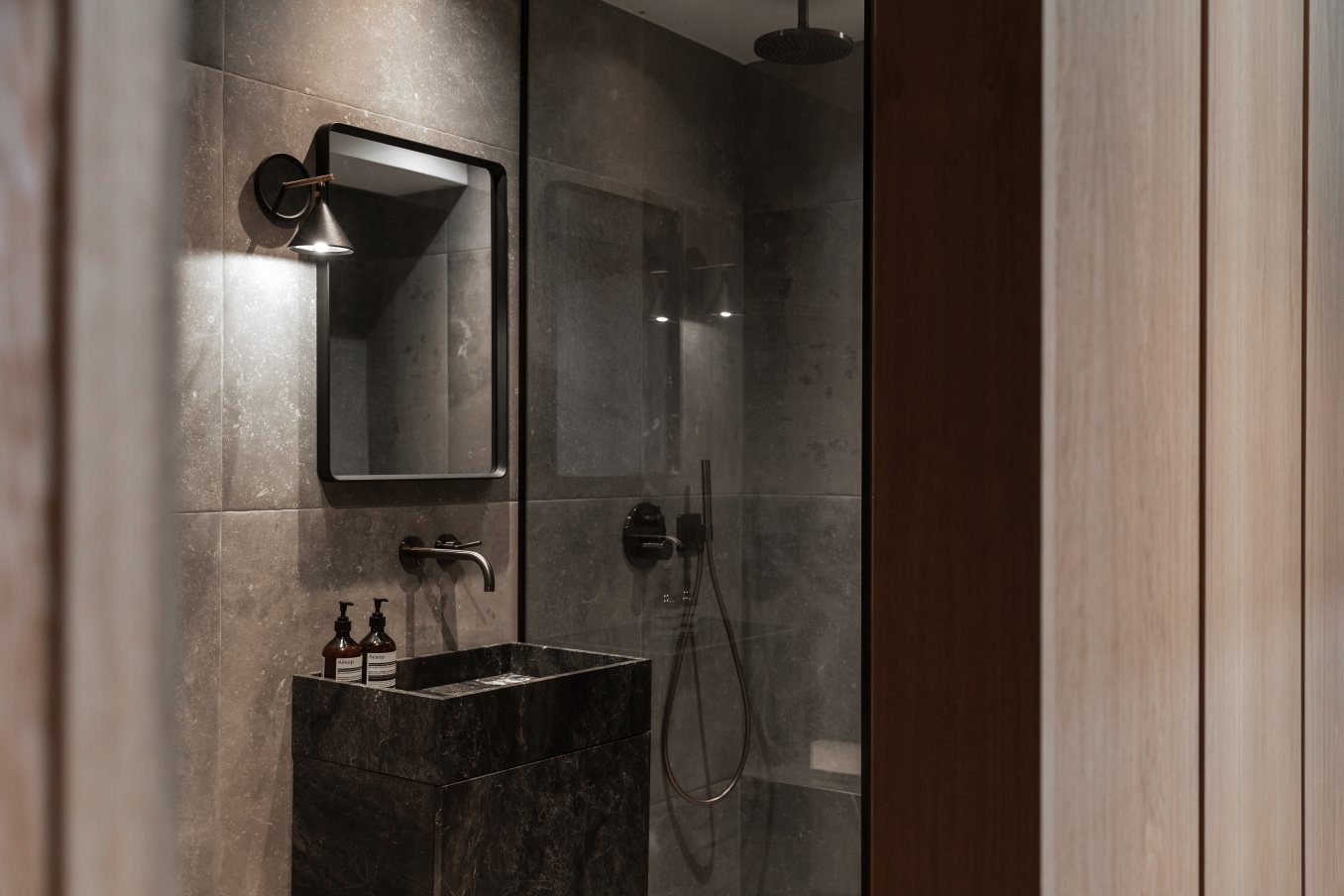 Norm Wall Mirror Rectanglar Wall mirror Audo