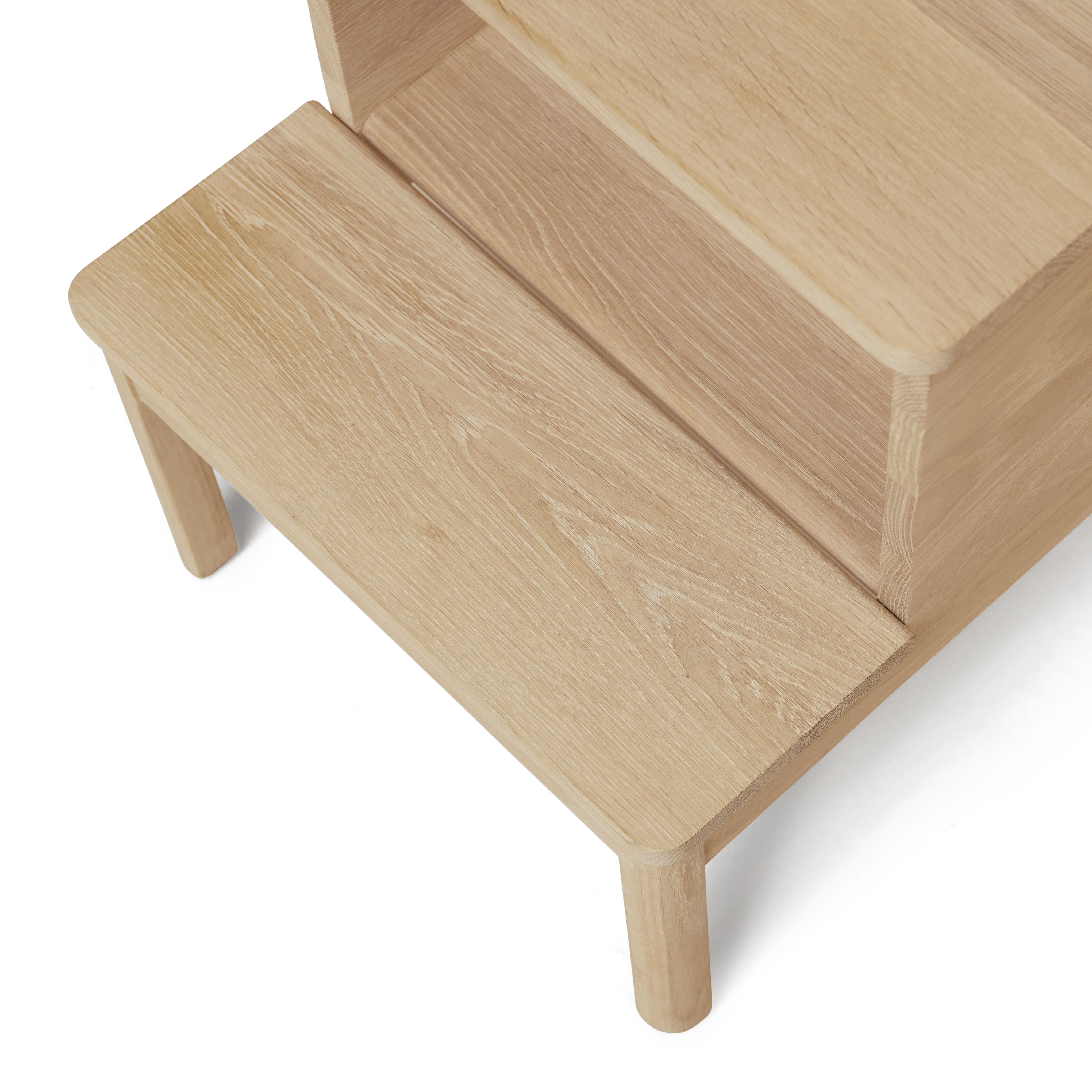 A Line Tabouret marchepied chêne blanc huilé Form & Refine