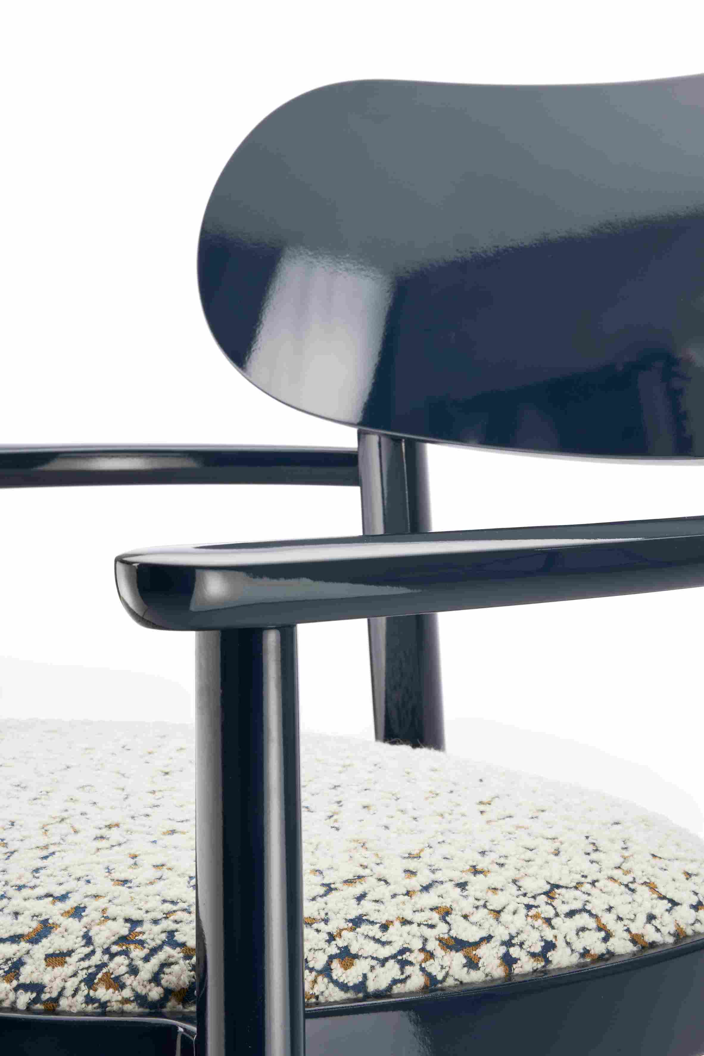 Fauteuil en bois avec accoudoirs 119 SPF Assise rembourrée Thonet