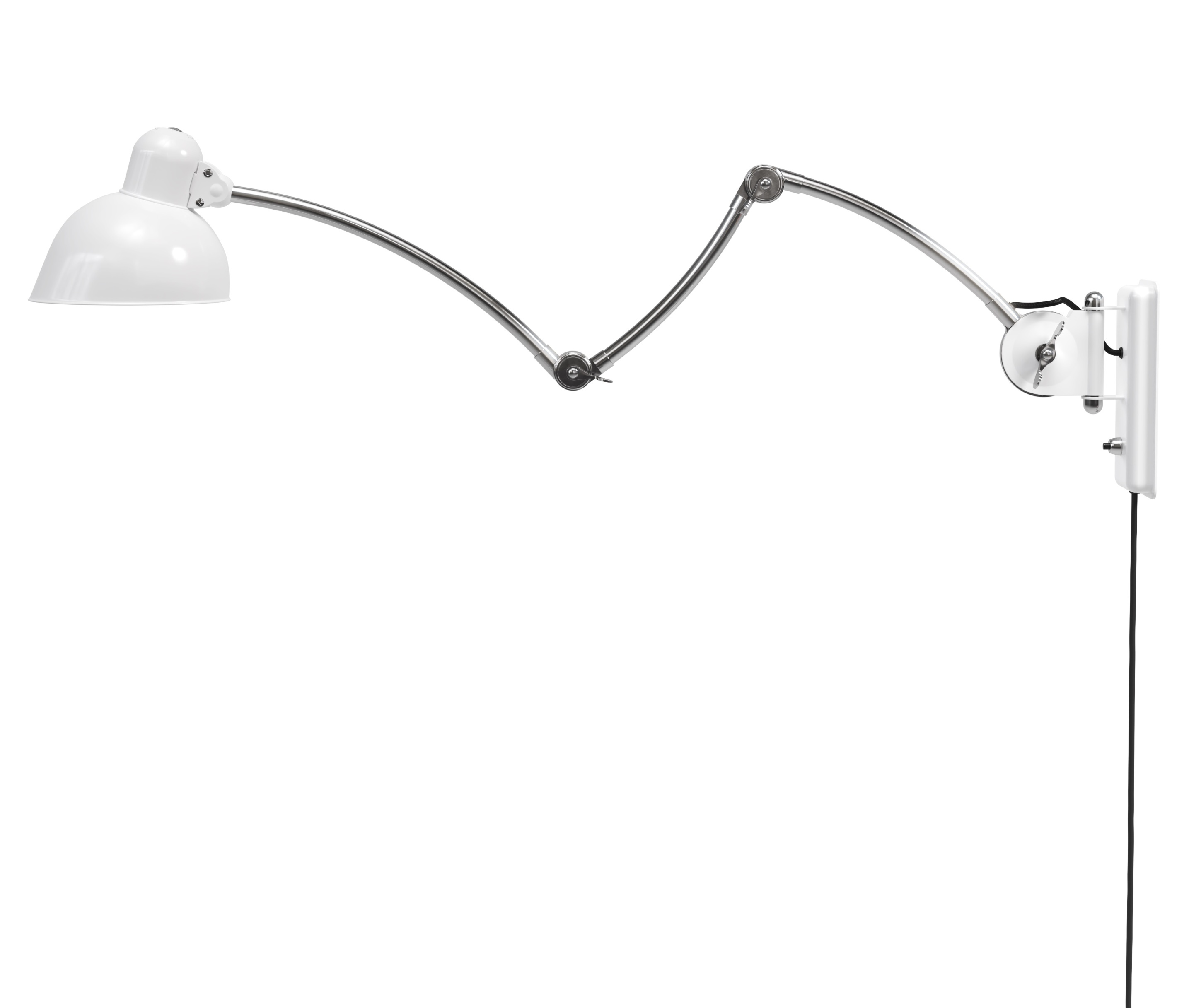 Weiße Kaiser idell Wandleuchte mit Chrom-Arm und verstellbarem Lampenschirm für flexible Beleuchtung.
