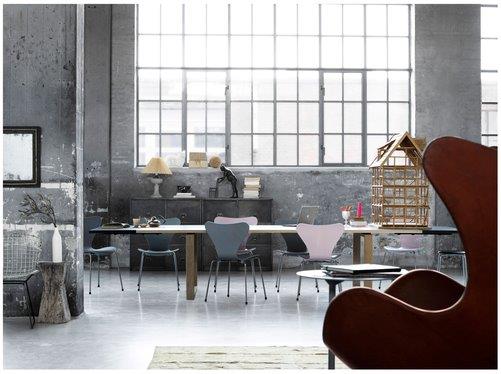 Essay Table Fritz Hansen QUICK SHIP