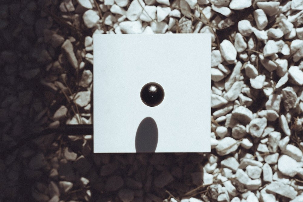 Flyte Buda Ball Accessoire Base blanc / Boule noire Klein & More OFFRE SPECIALE