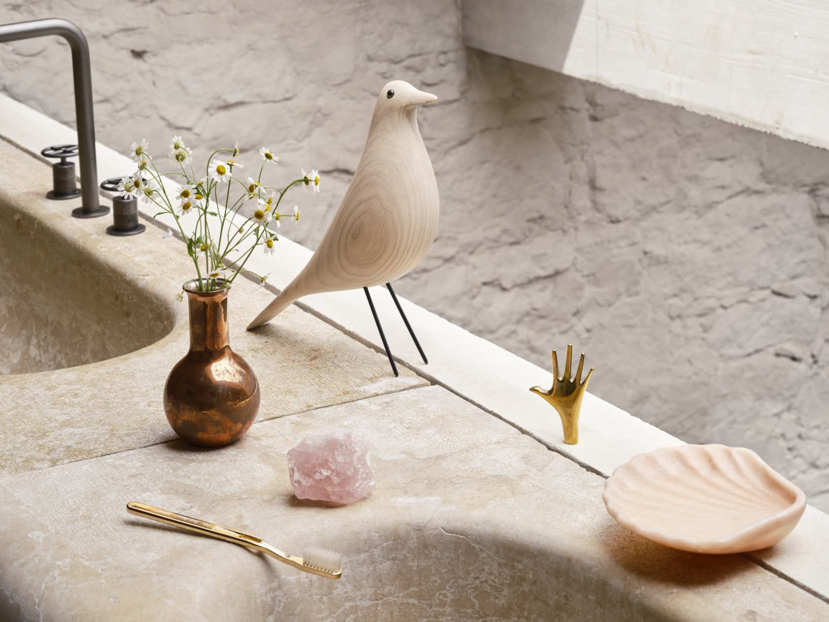 Eames House Bird sculpture frêne blanc huilé Vitra Nouvelle version