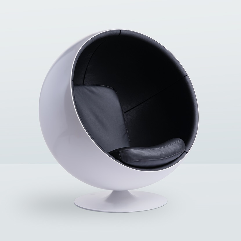 The Leather Ball Chair Fauteuil en cuir noir Eero Aarnio Originals