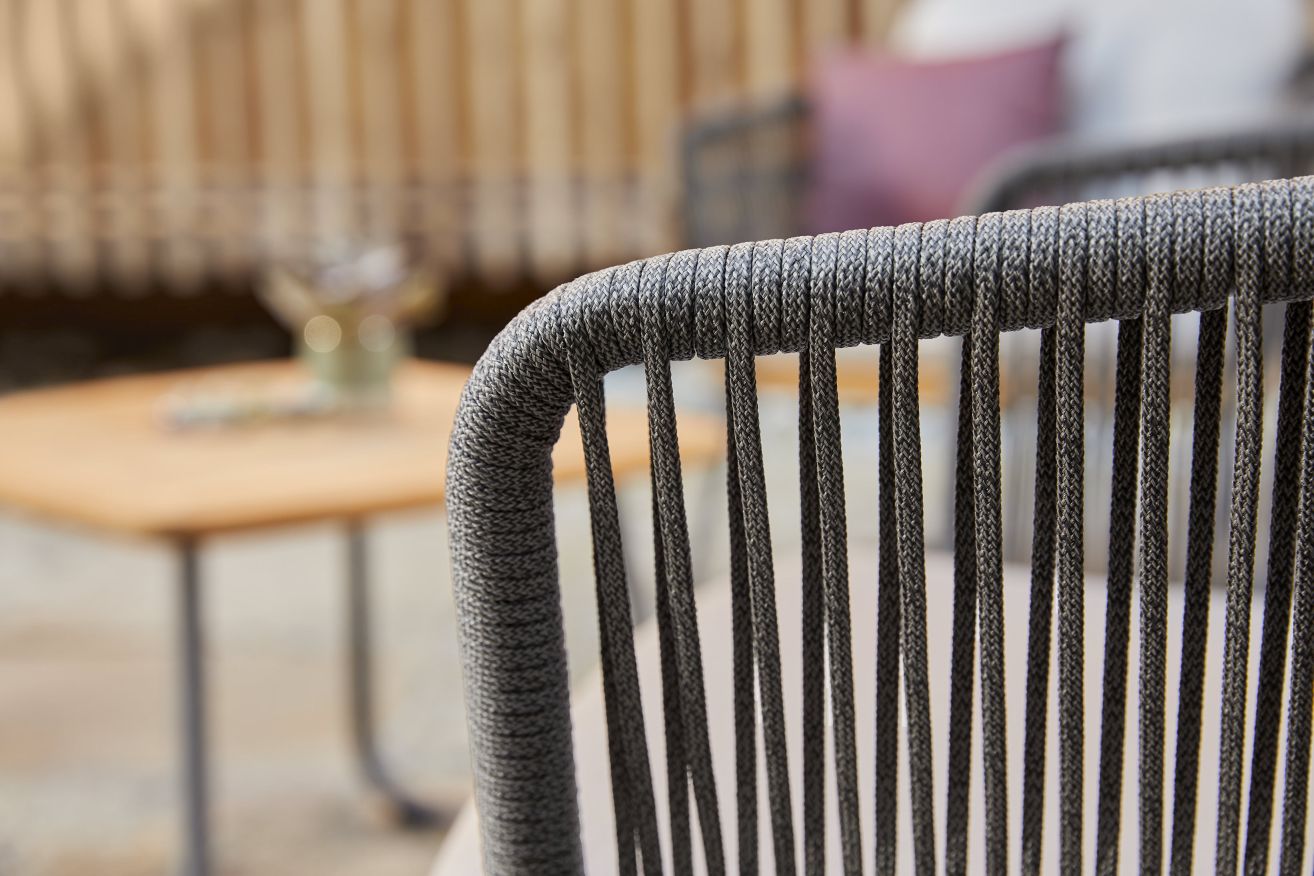 Denia Dining Fauteuil Outdoor avec coussin d'assise et de dossier Zori Matcha Weishäupl 