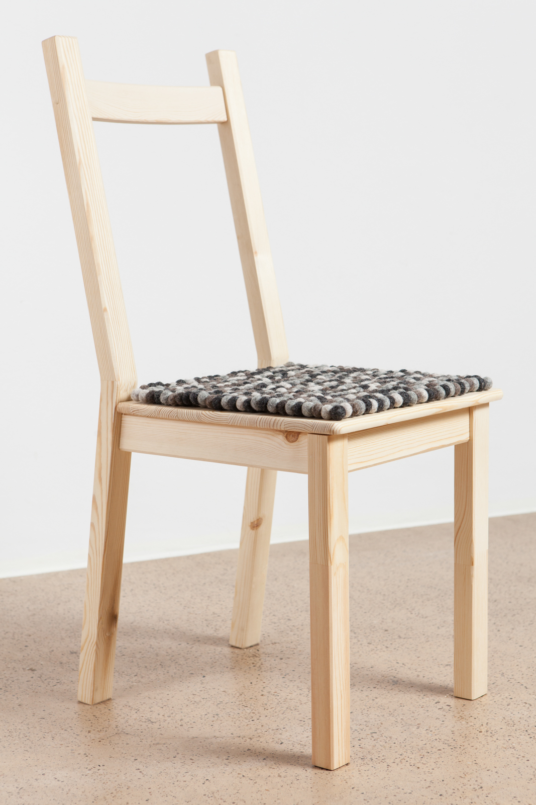Boules de feutre Coussin pour Chaise carrée 36x36 cm Emma myfelt OFFRE SPECIALE