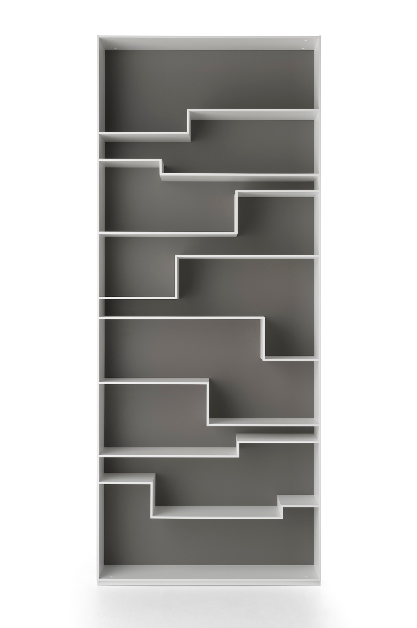 Mittelgraues Melody Regalsystem von MDF Italia mit weißen, versetzten Regalböden für Wohnzimmer und Büro.