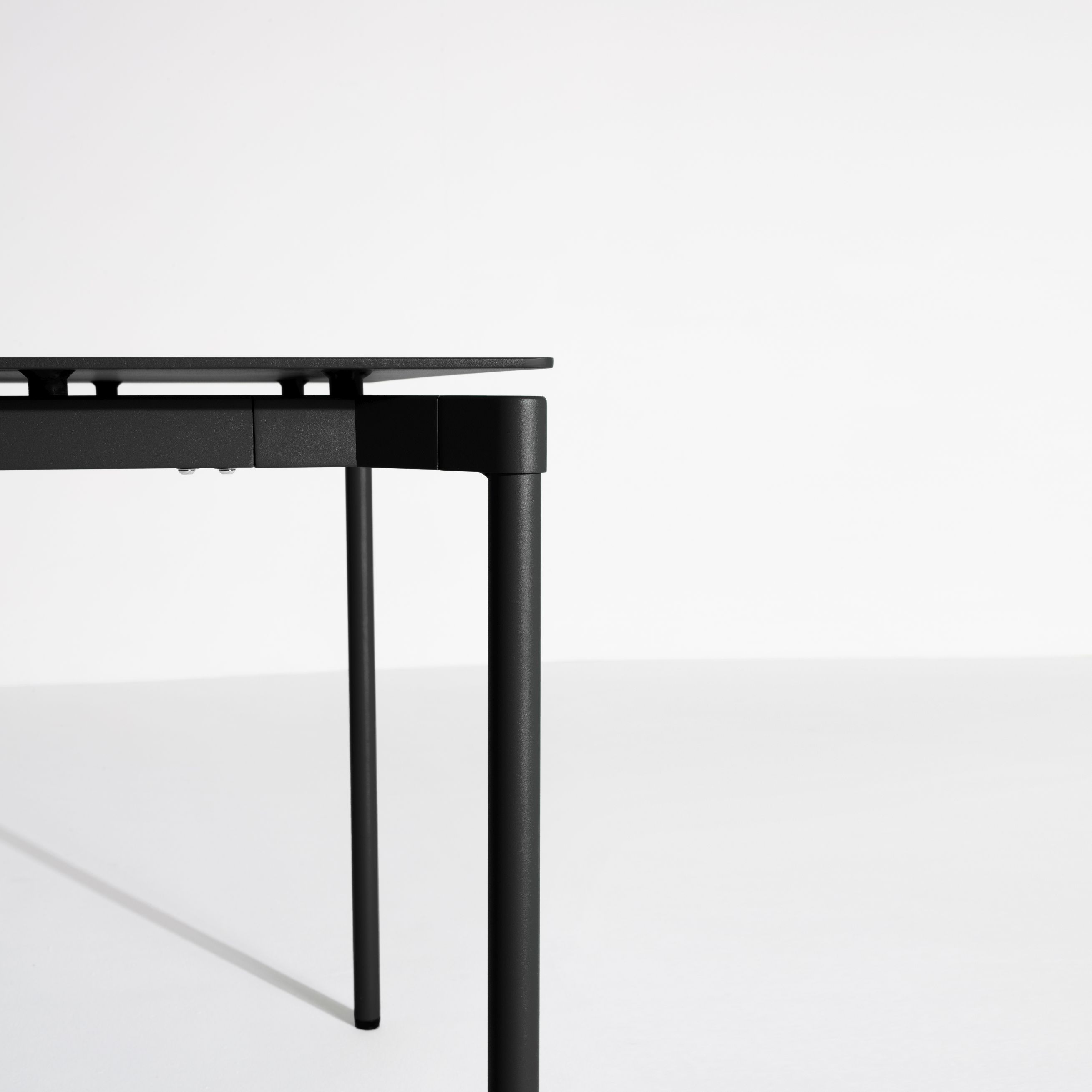 Fromme Dining Table Rectangulaire Table de salle à manger rectangulaire Petite Friture 