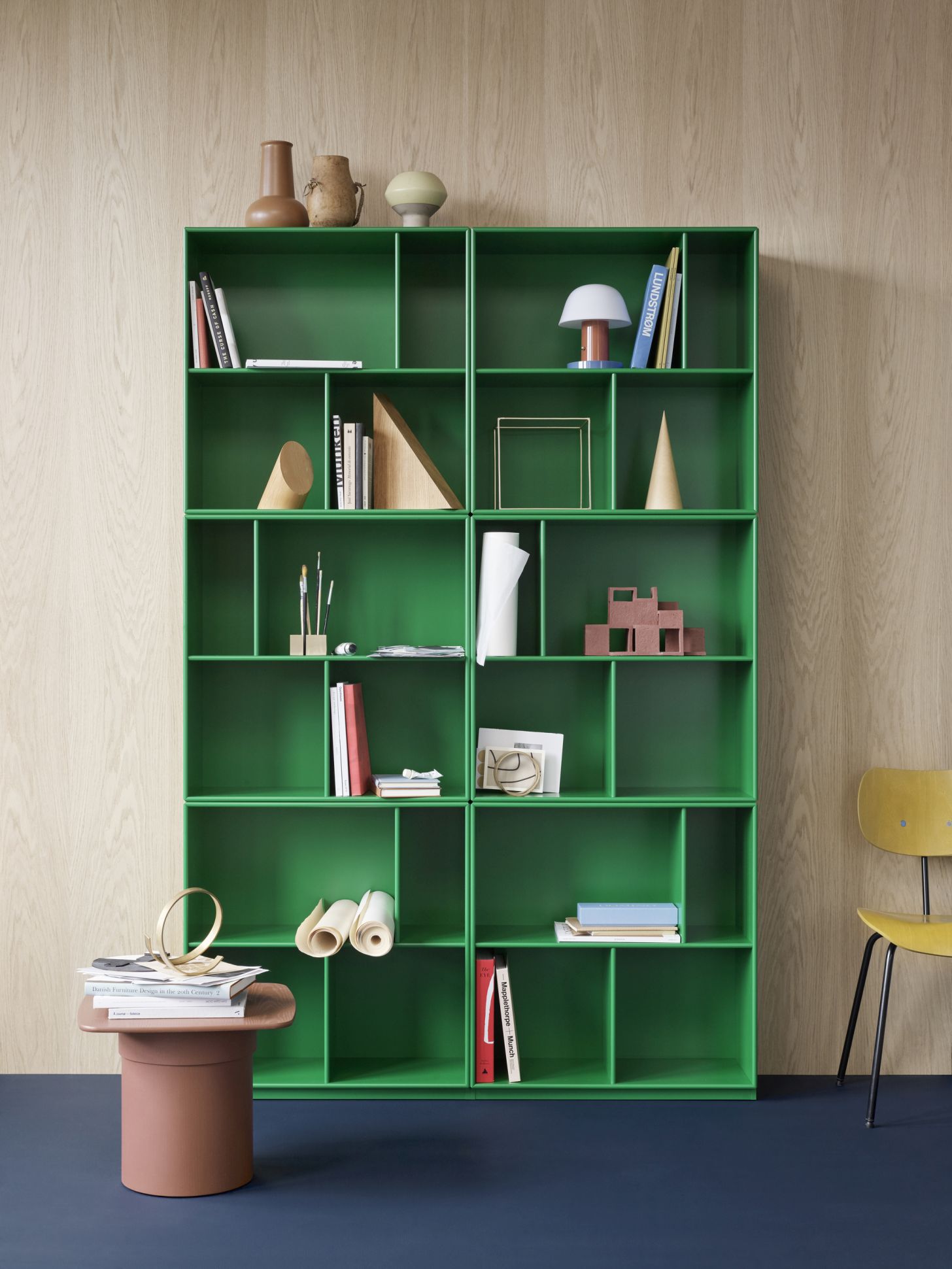 Read Étagère à livres Truffle Montana QUICK SHIP