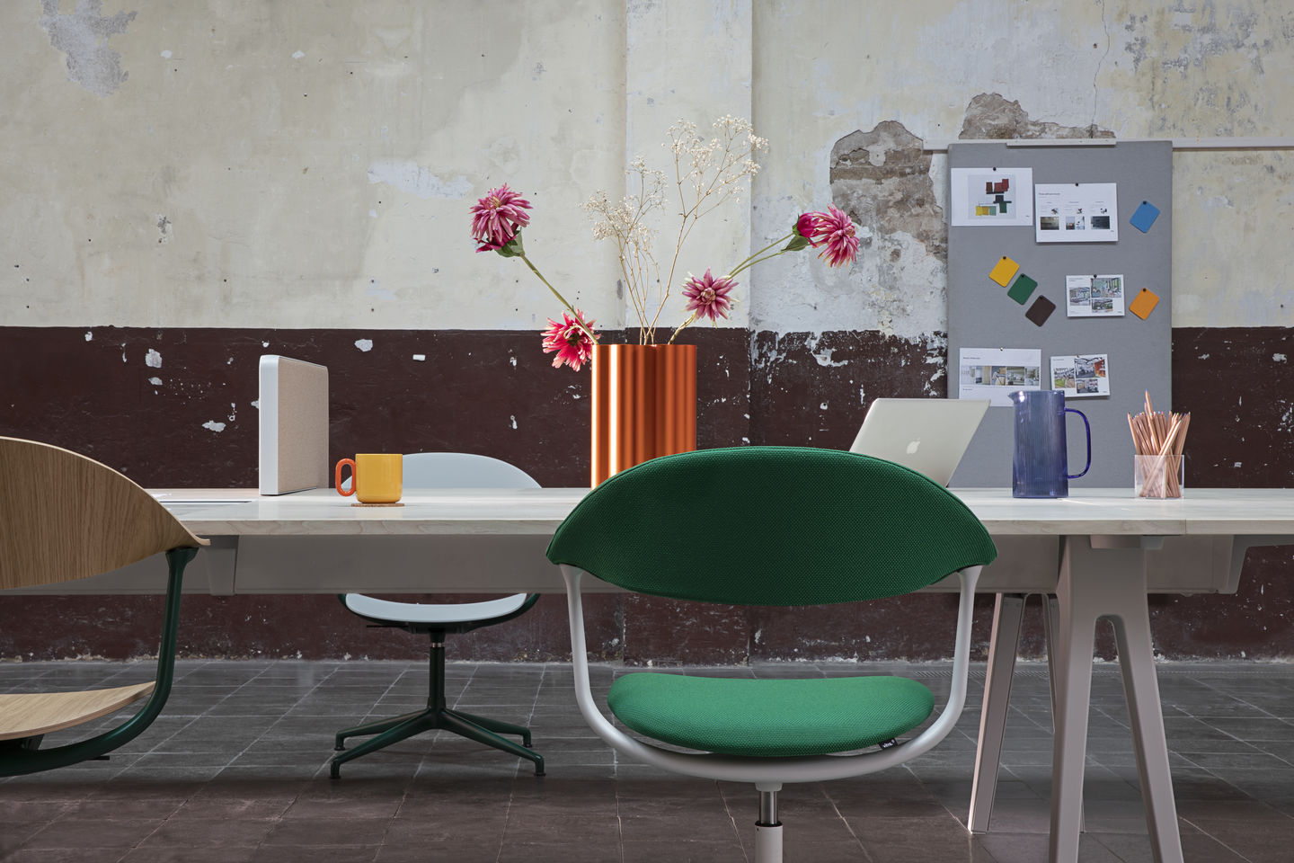 Mynt dossier et assise plastique Chaise de bureau Vitra