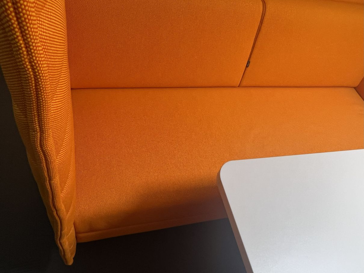 Alcove Cabin Highback 2 places Vitra PIÈCE D'EXPOSITION / MOBILIER D'OCCASION