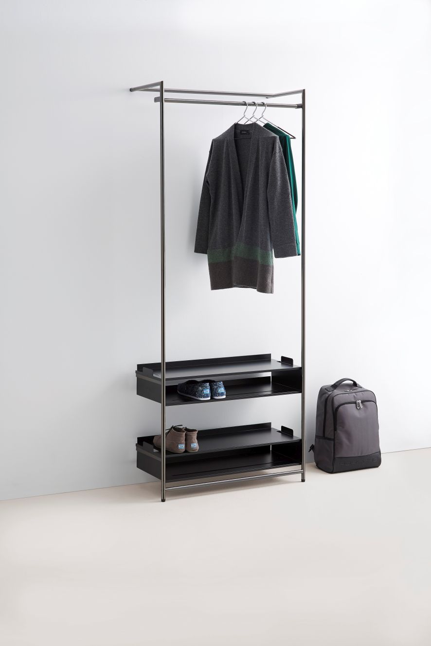 Comba Anlehngarderobe Mox Gestell schwarz verchromt Tablaren schwarz