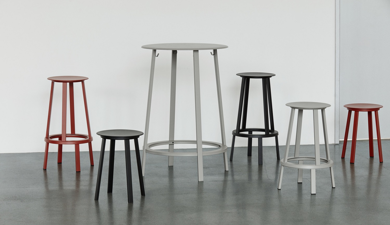 Revolver Table Hay