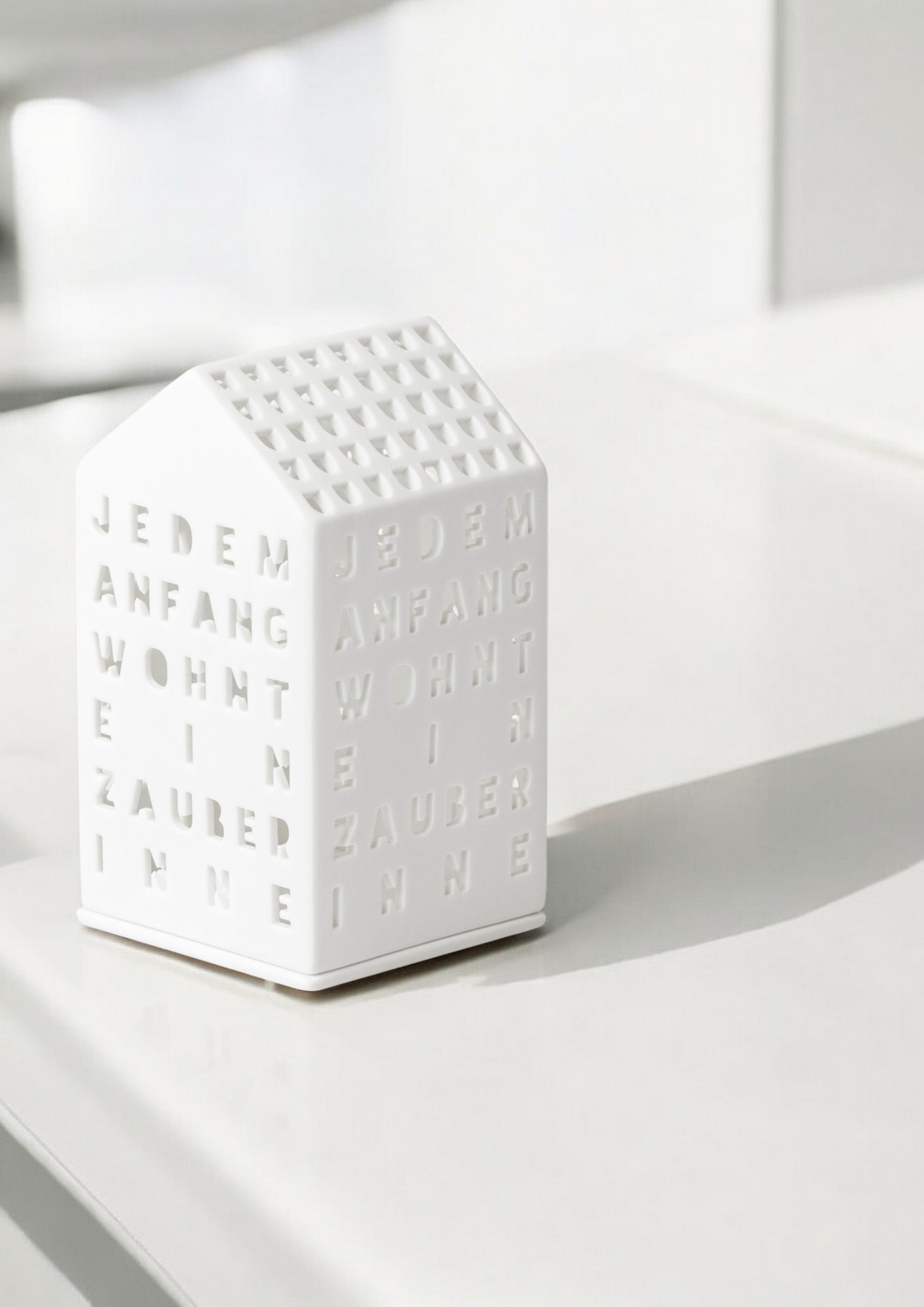 Maison de lumière Chaque début a son charme Räder