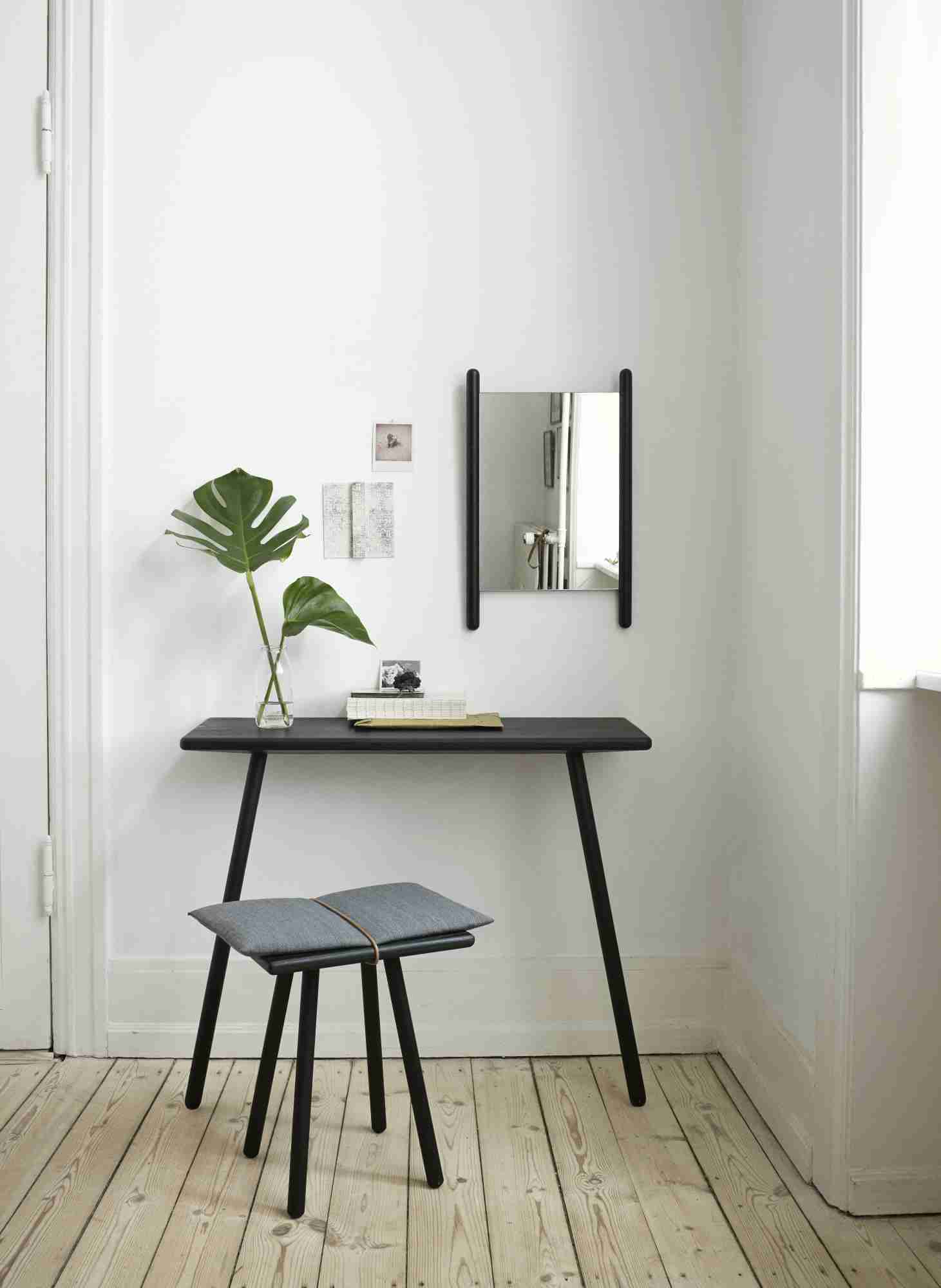 Georg Stool tabouret en chêne laqué noir Skagerak by Fritz Hansen