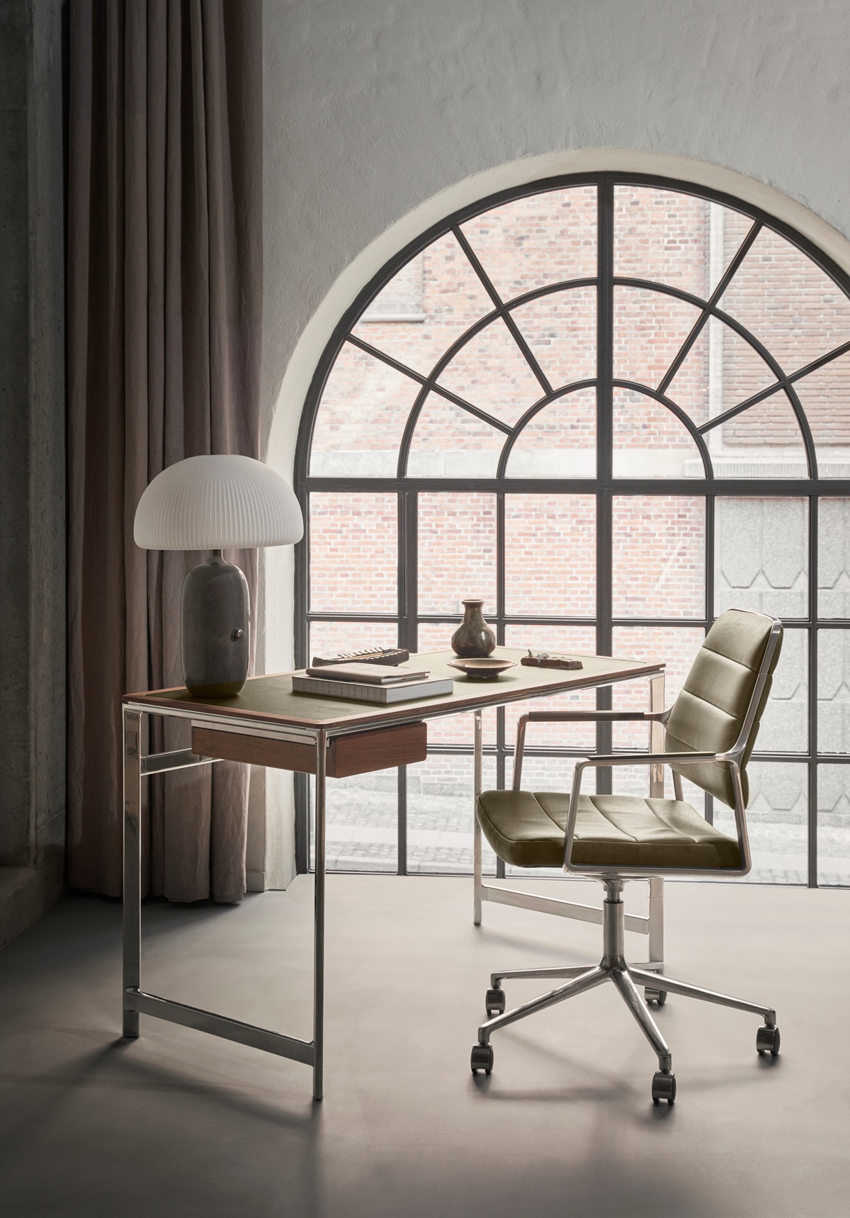 VIPP455+ / VIPP 455+ Swivel chair Siège pivotant Vipp