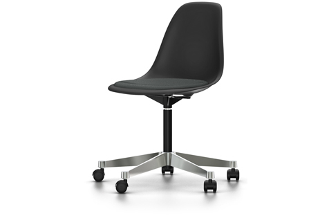 Eames Plastic Side Chair PSCC chaise pivotante avec assise rembourrée Vitra
