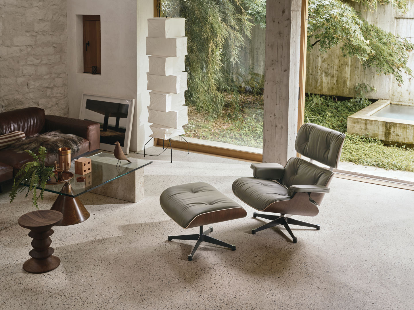 Eames Lounge Chair & Ottoman Armchair CONFIGURATEUR Cuir Premium F / Cuir Natural Vitra
