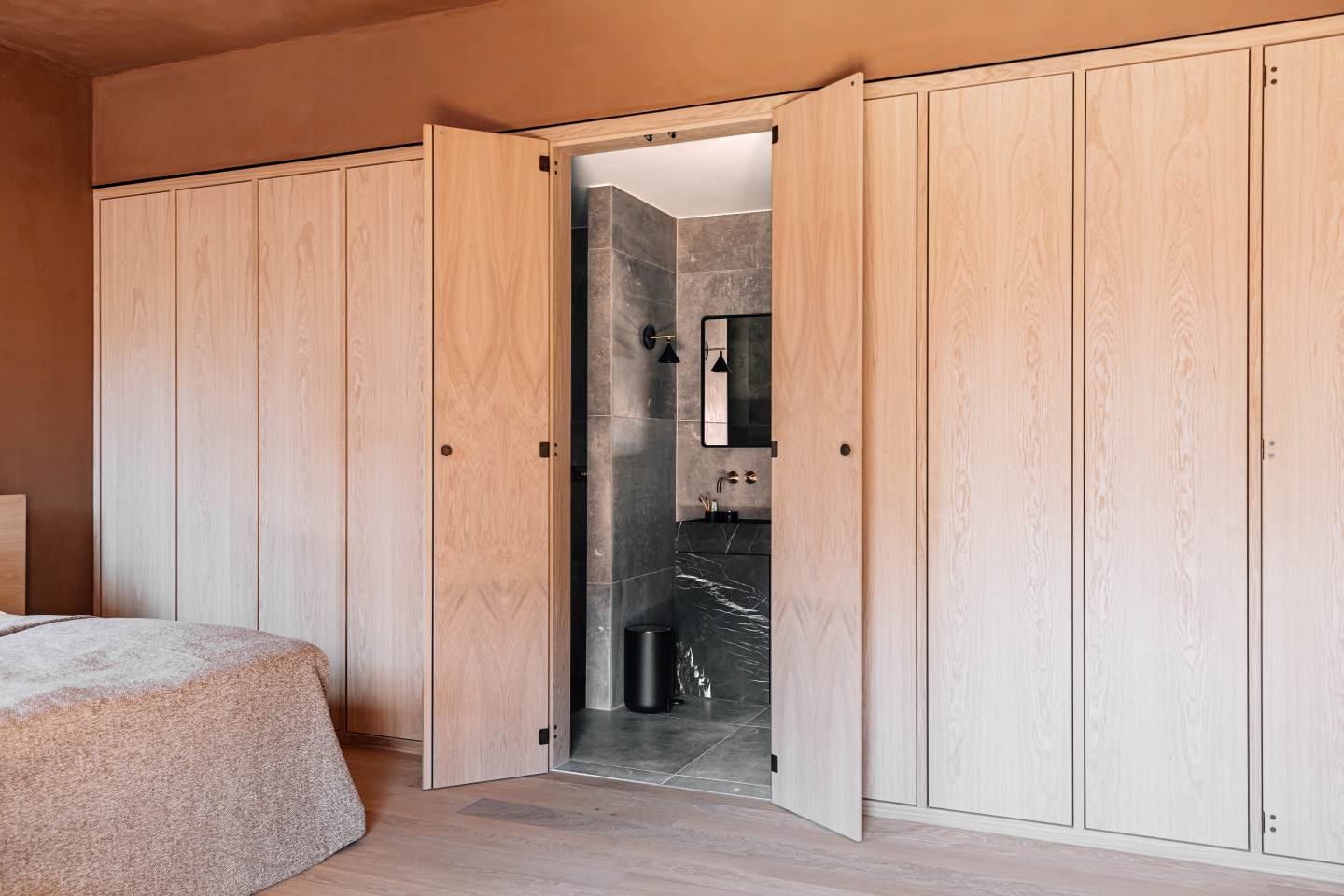 Norm Wall Mirror Rectanglar Wall mirror Audo