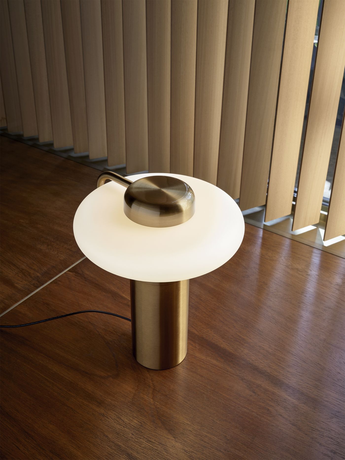 Tratto Lampe de table noir Kdln