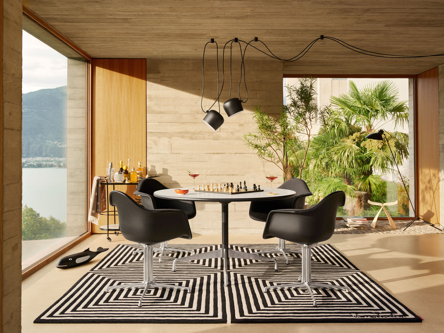 Eames Plastic Arm Chair DAL avec coussin d'assise Vitra