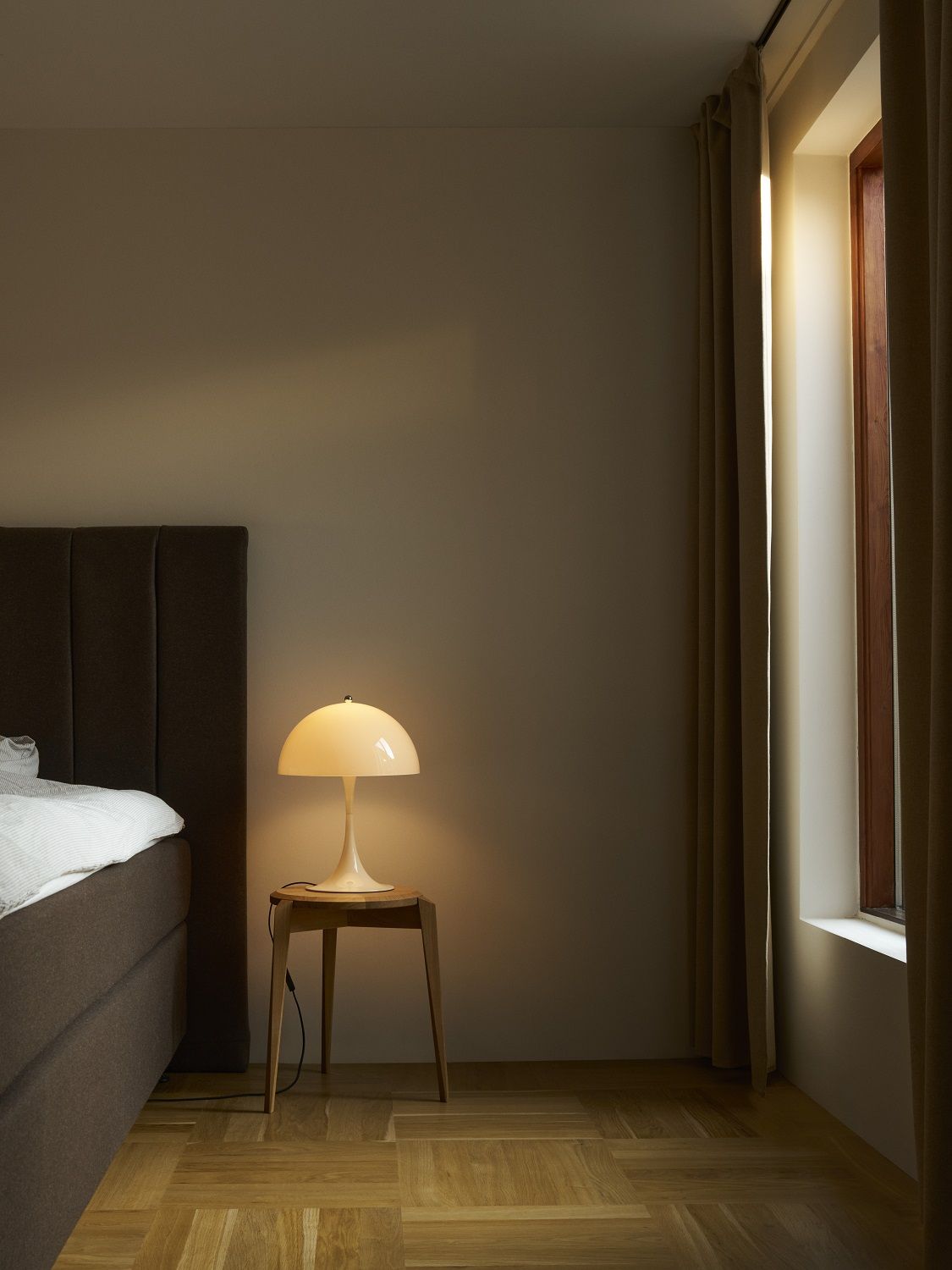 Panthella 320 Table V2 Lampe de table Louis Poulsen