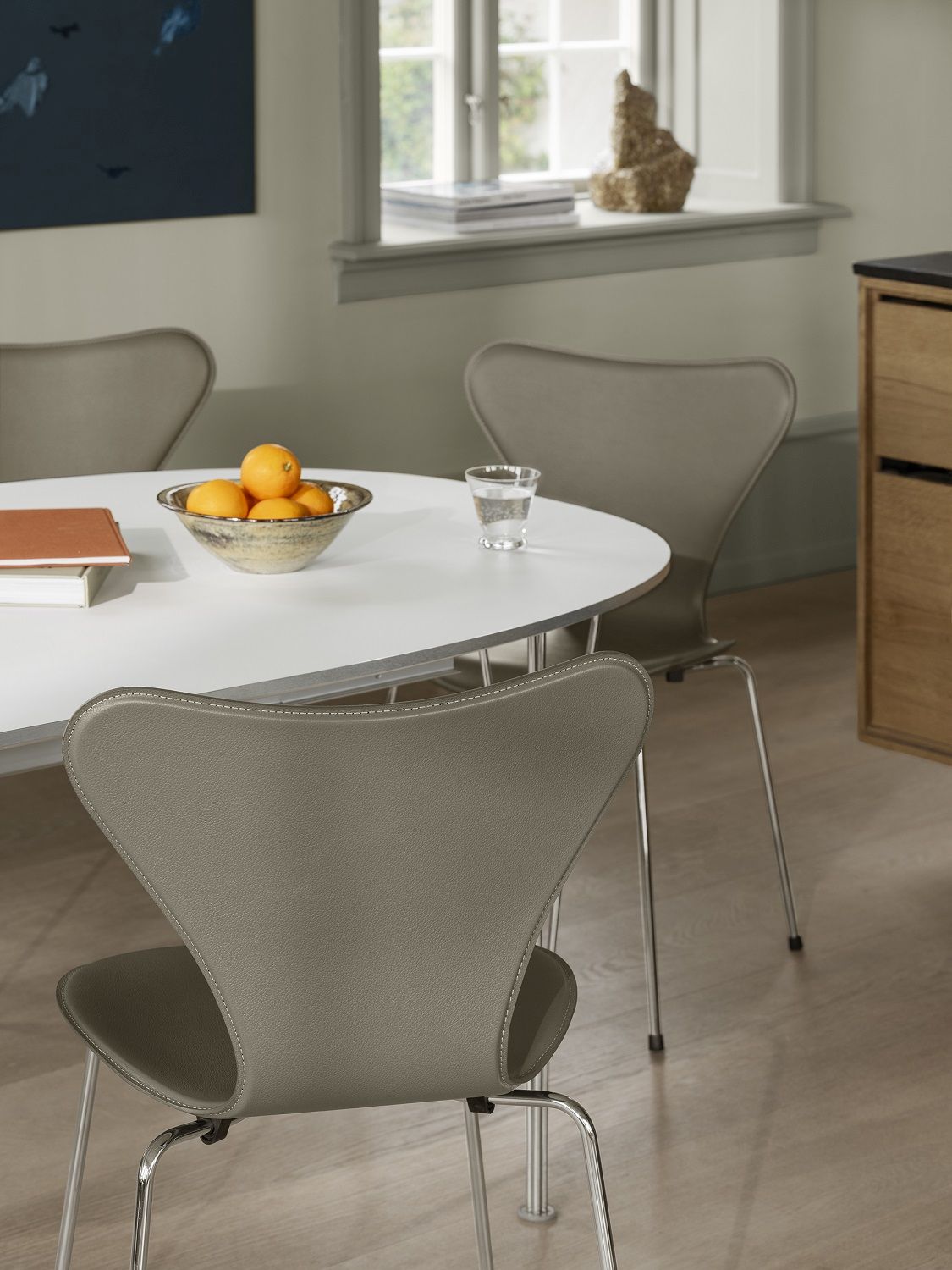 Sept / Série 3107 Tailored Chaise Fritz Hansen
