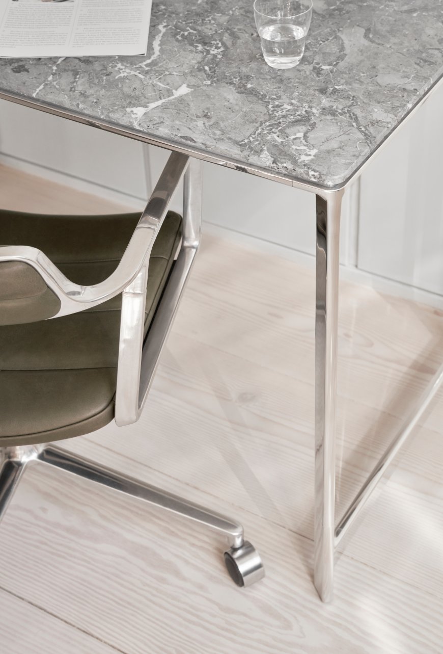 430 Studio Desk Bureau Vipp