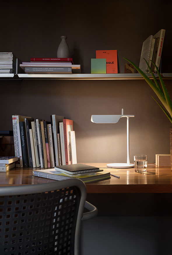 Tab T LED Lampe de Table Flos